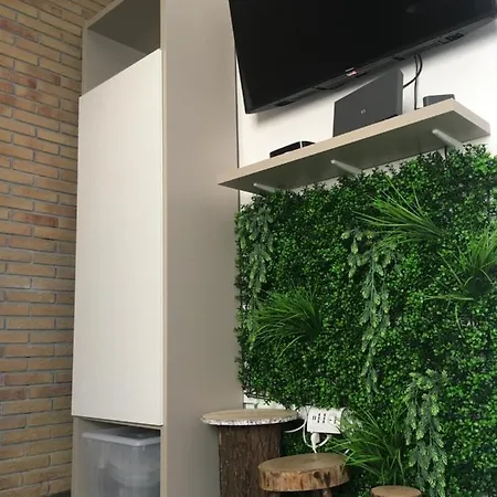 Apartment Charming Elise- Close To Station Milan