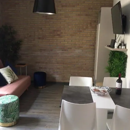 Charming Elise- Close To Station Apartment Milan