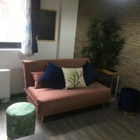 Apartment Charming Elise- Close To Station *